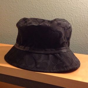 Coach Bucket Hats – Tag Hats